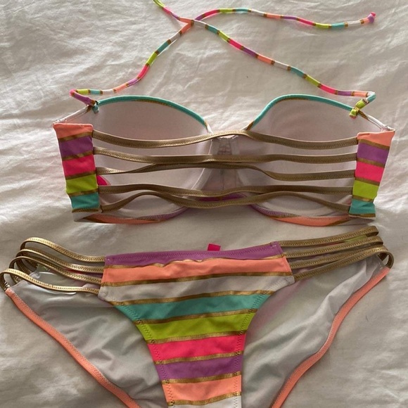 Victoria’s secret bikini 34DD/M (swim) - Picture 6 of 6